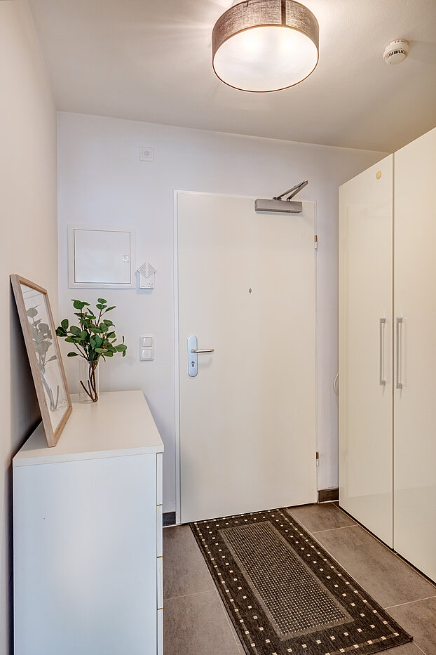 Квартира в многоэтажно доме с 1 комнатная | München-Ramersdorf | 70416 | Flur Richtung Eingang