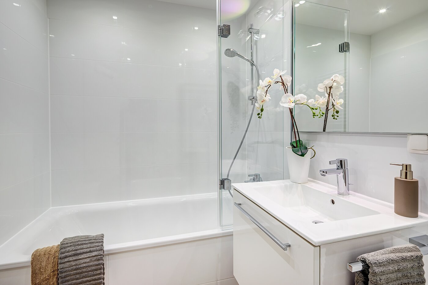 Квартира в многоэтажно доме с 2 комнатами | München-Schwabing | 70434 | Schickes...