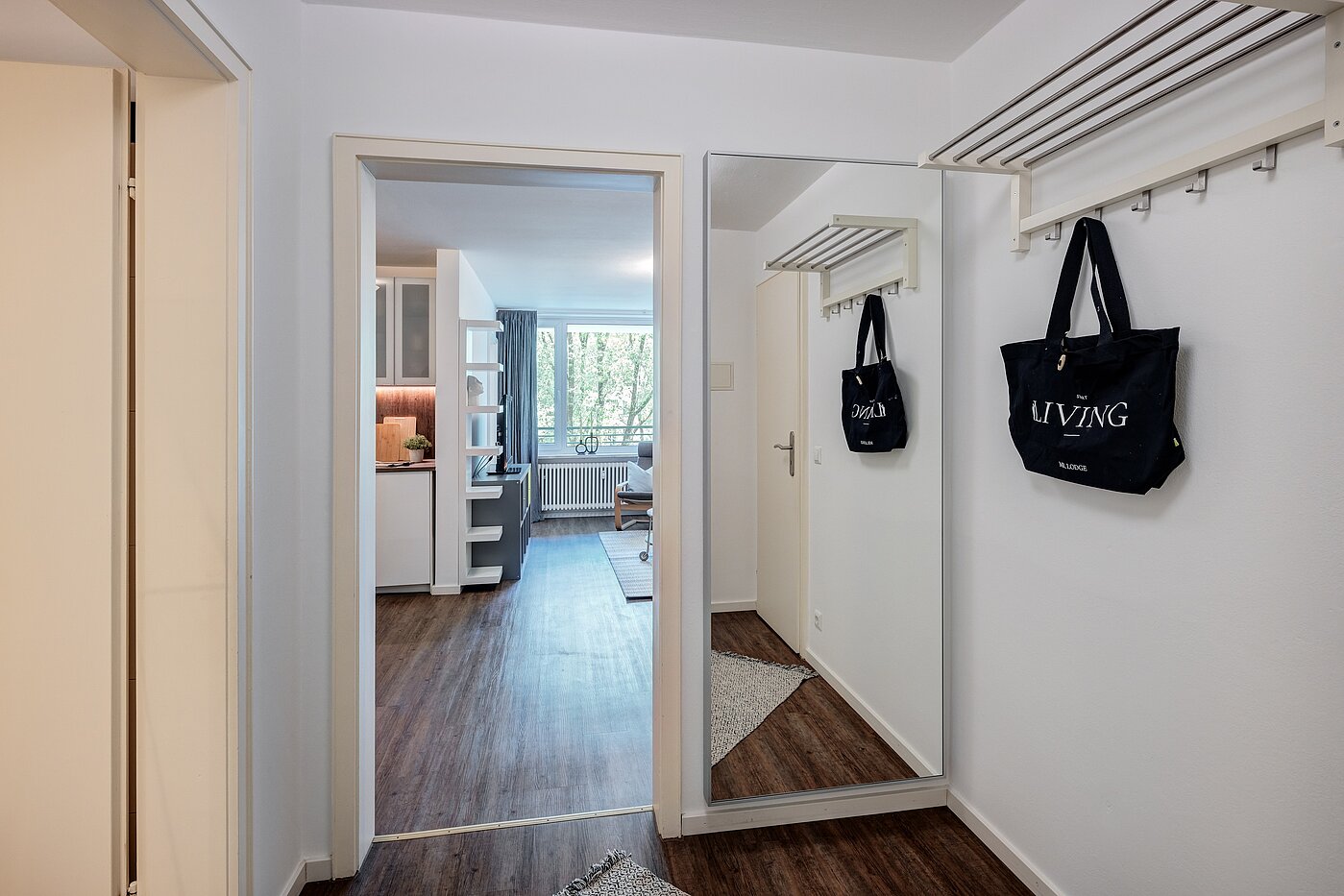 Квартира в многоэтажно доме с 2 комнатами | München-Bogenhausen | 70142 | Diele mit Stauraum