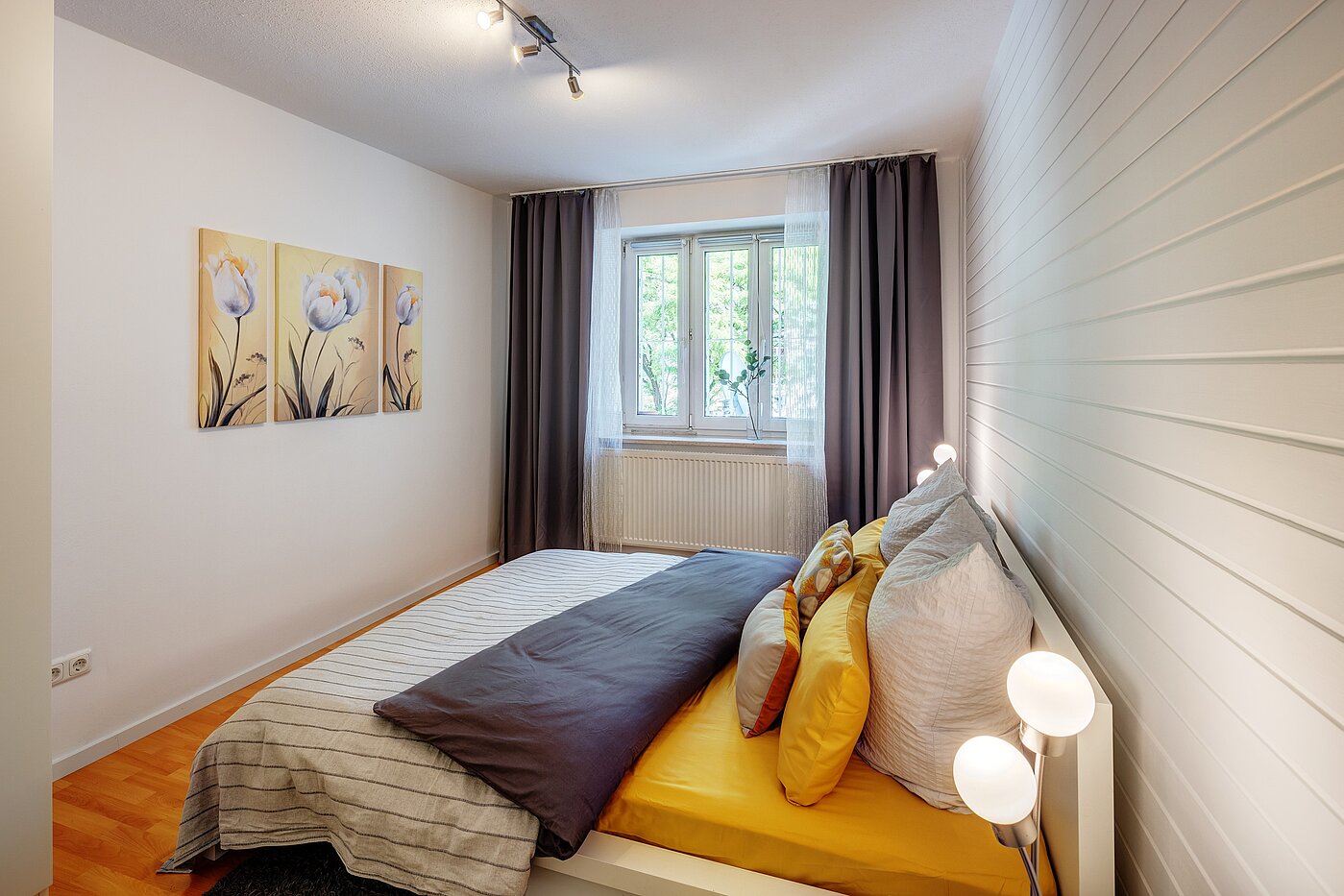 Квартира в многоэтажно доме с 2.5 комнатами | München-Isarvorstadt | 70121 | Schlafzimmer...