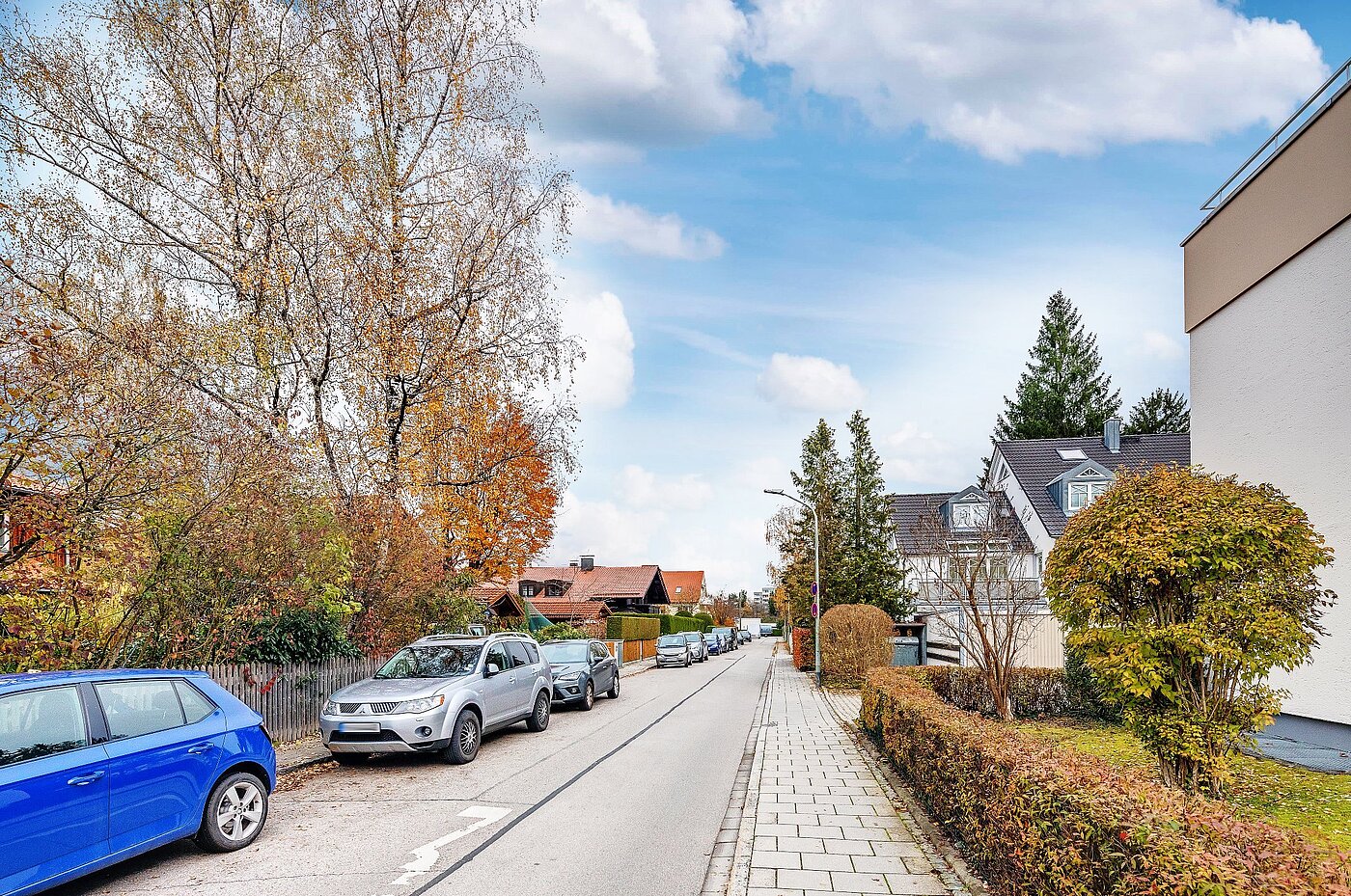 Квартира в многоэтажно доме с 2 комнатами | Unterhaching | 2004ML7 | ruhige Seitenstraße