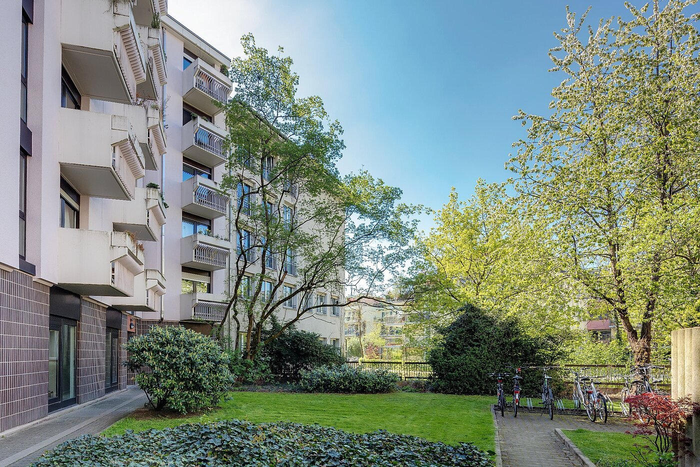 Квартира в многоэтажно доме с 2 комнатами | München-Isarvorstadt | 1804ML1 | Begrünter Innenhof