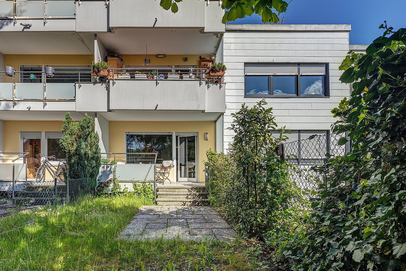 Квартира в многоэтажно доме с 1 комнатная | München-Freimann | 2105ML4 | Blick vom Garten aus