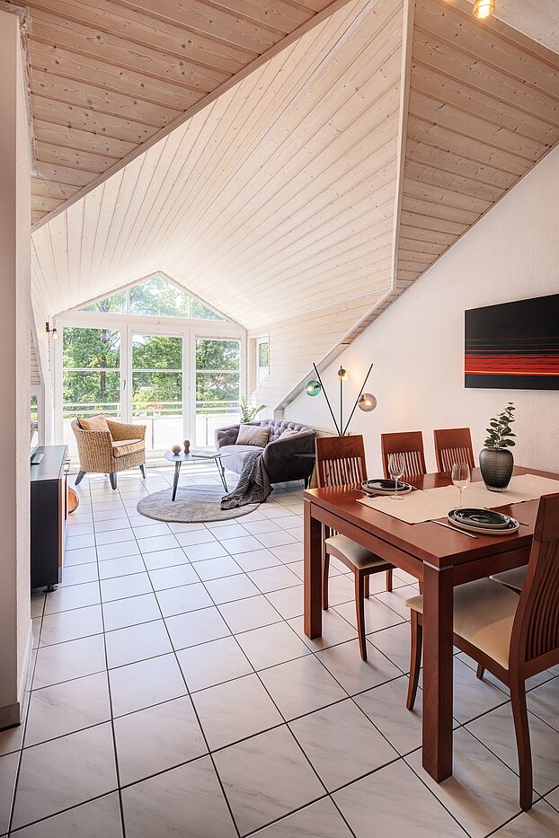 Квартира в многоэтажно доме с 2 комнатами | München-Thalkirchen | 70241 | Helles Wohn-/ Esszimmerzimmer...