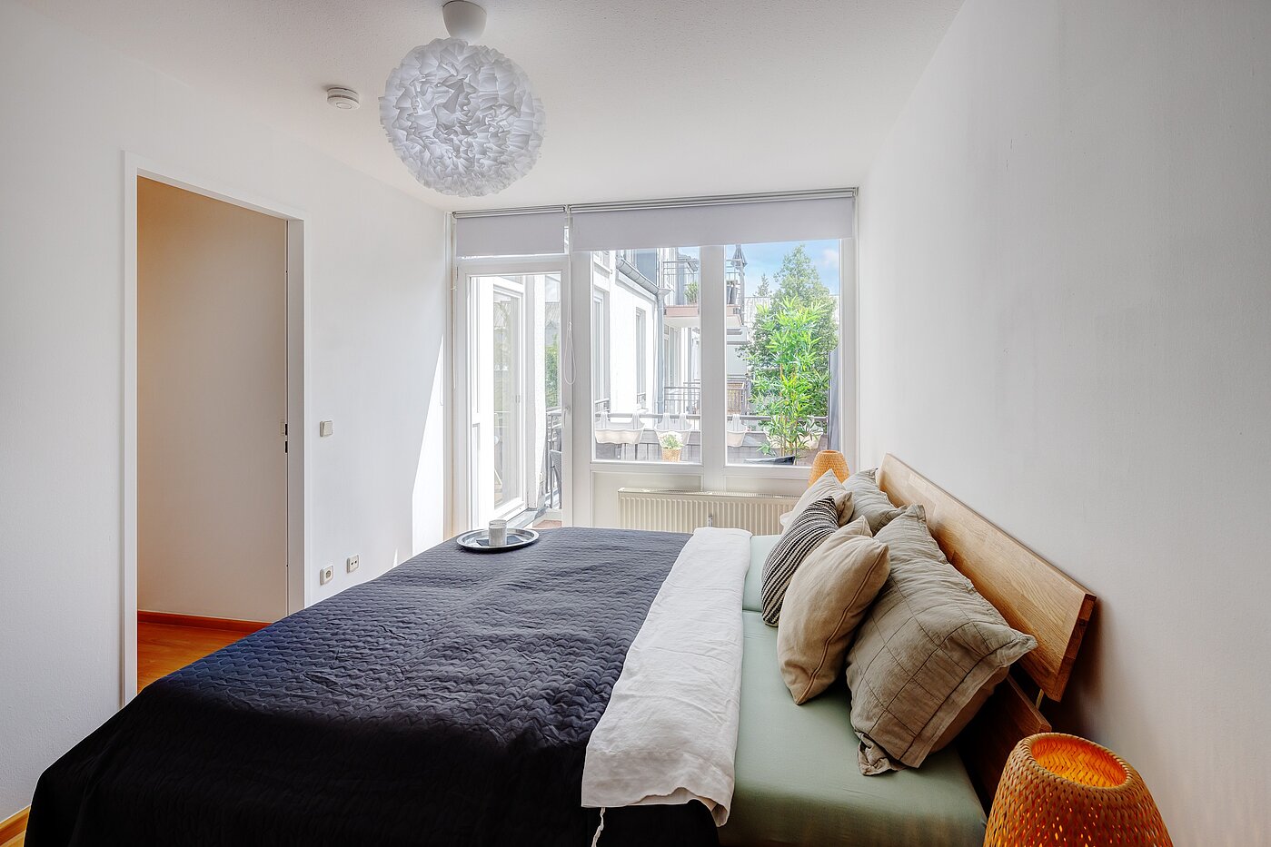 Квартира в многоэтажно доме с 2 комнатами | München-Obersendling | 70039 | Das Schlafzimmer mit Zugang zum Balkon