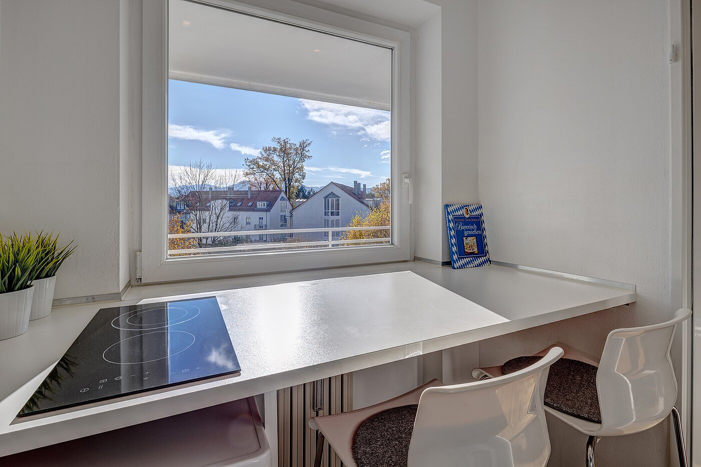 Квартира в многоэтажно доме с 1 комнатная | Rosenheim | 2109ML8 | Kochen mit Blick auf die Alpen