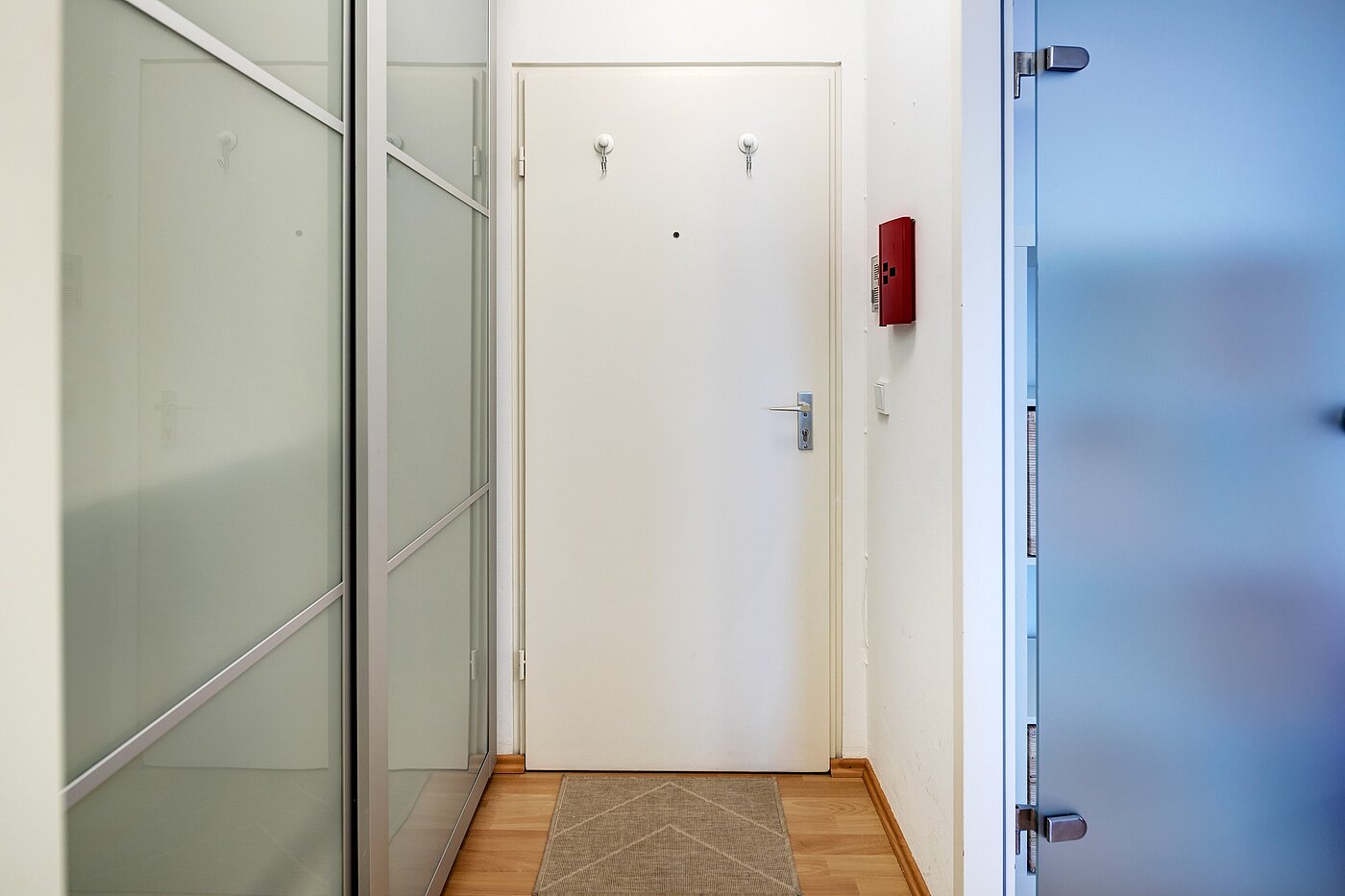 Квартира в многоэтажно доме с 1 комнатная | München-Laim | 70175 | Flur Richtung Eingang