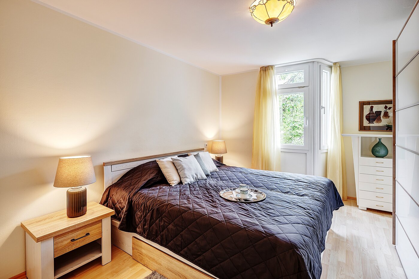 Квартира в многоэтажно доме с 2.5 комнатами | München-Nymphenburg | 2204ML61 | Schlafzimmer...