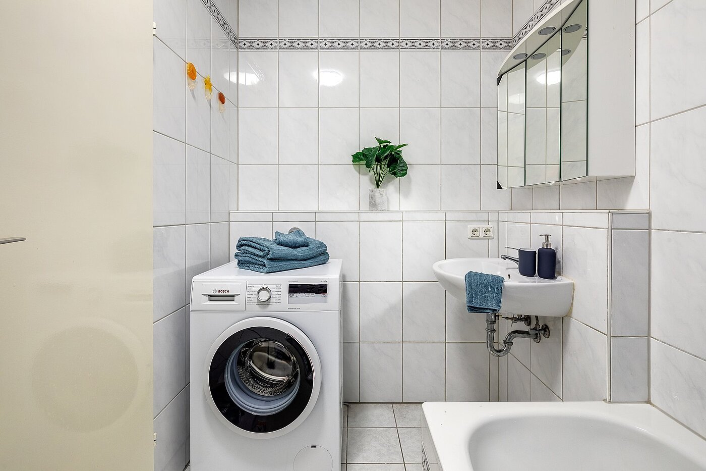 Квартира в многоэтажно доме с 2 комнатами | München-Perlach | 1904ML5 | hell gefliestes Bad