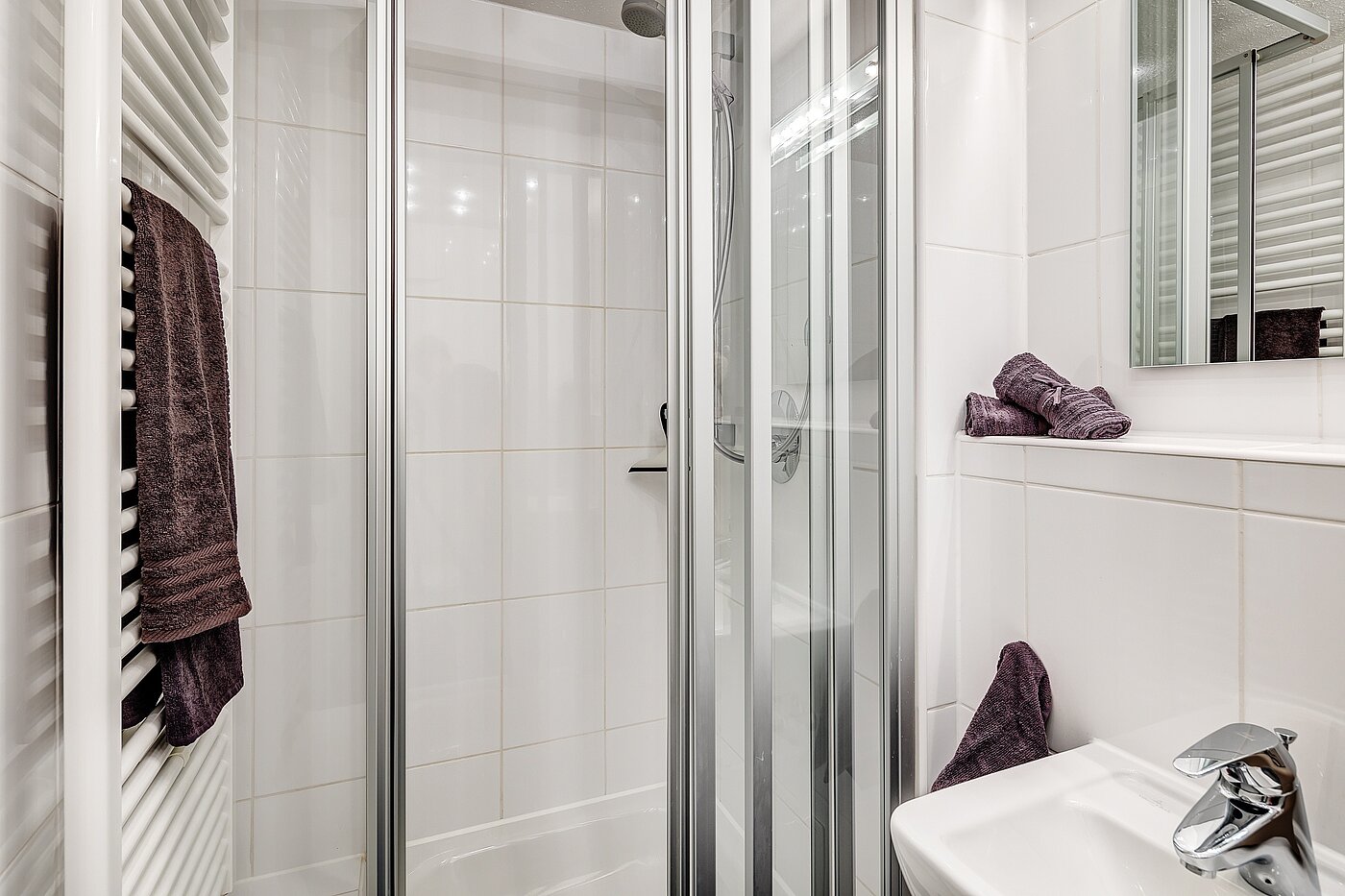 Квартира в многоэтажно доме с 3 комнатами | München-Laim | 2206ML2 | Dusche mit Handtuchheizkörper