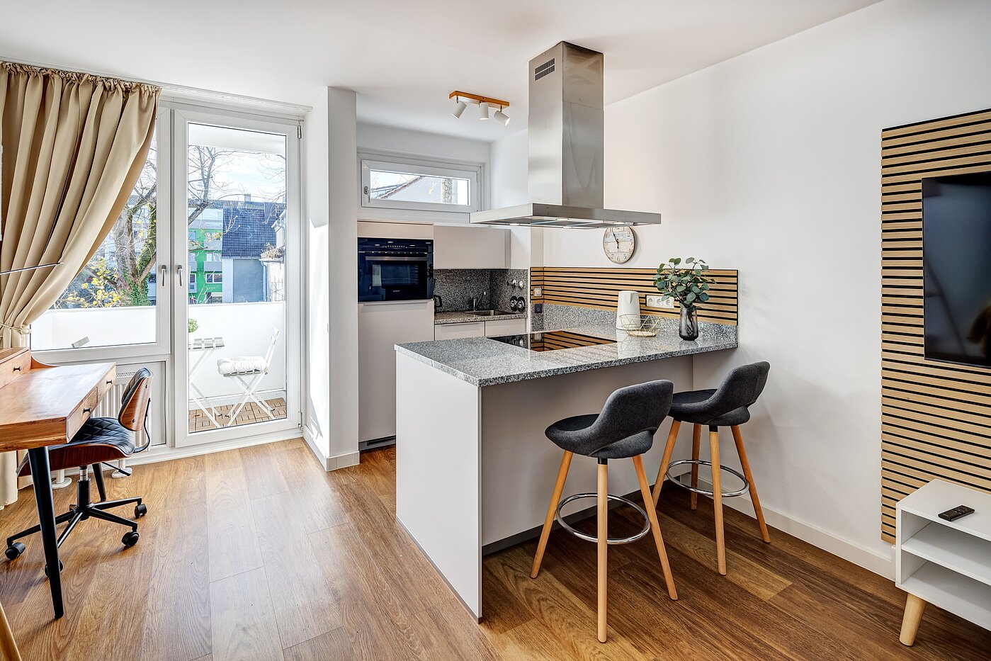 Apartment с 1 комнатная | München-Milbertshofen | 70183 | ...und Barhockern