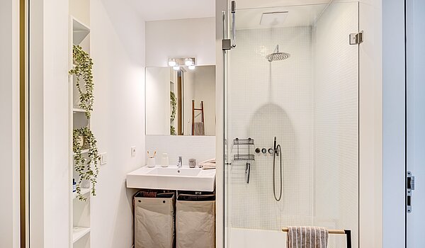 Apartment с 1.5 комнатами | München-Neuhausen | 70444 | ...Duschbad - beidseitig...