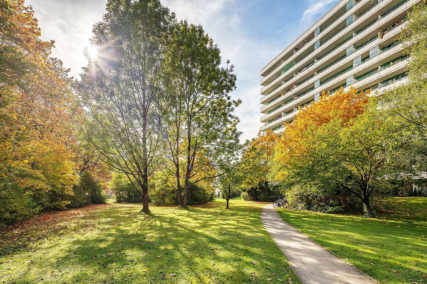 Квартира в многоэтажно доме с 2 комнатами | München-Sendling-Westpark | 2010ML9 | Grüner Innenhof
