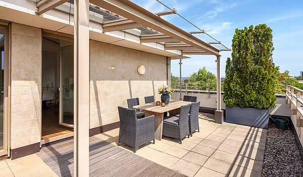 Penthouse с 3.5 комнатами | München-Oberföhring | 70237 | ...mit überdachtem Patio...