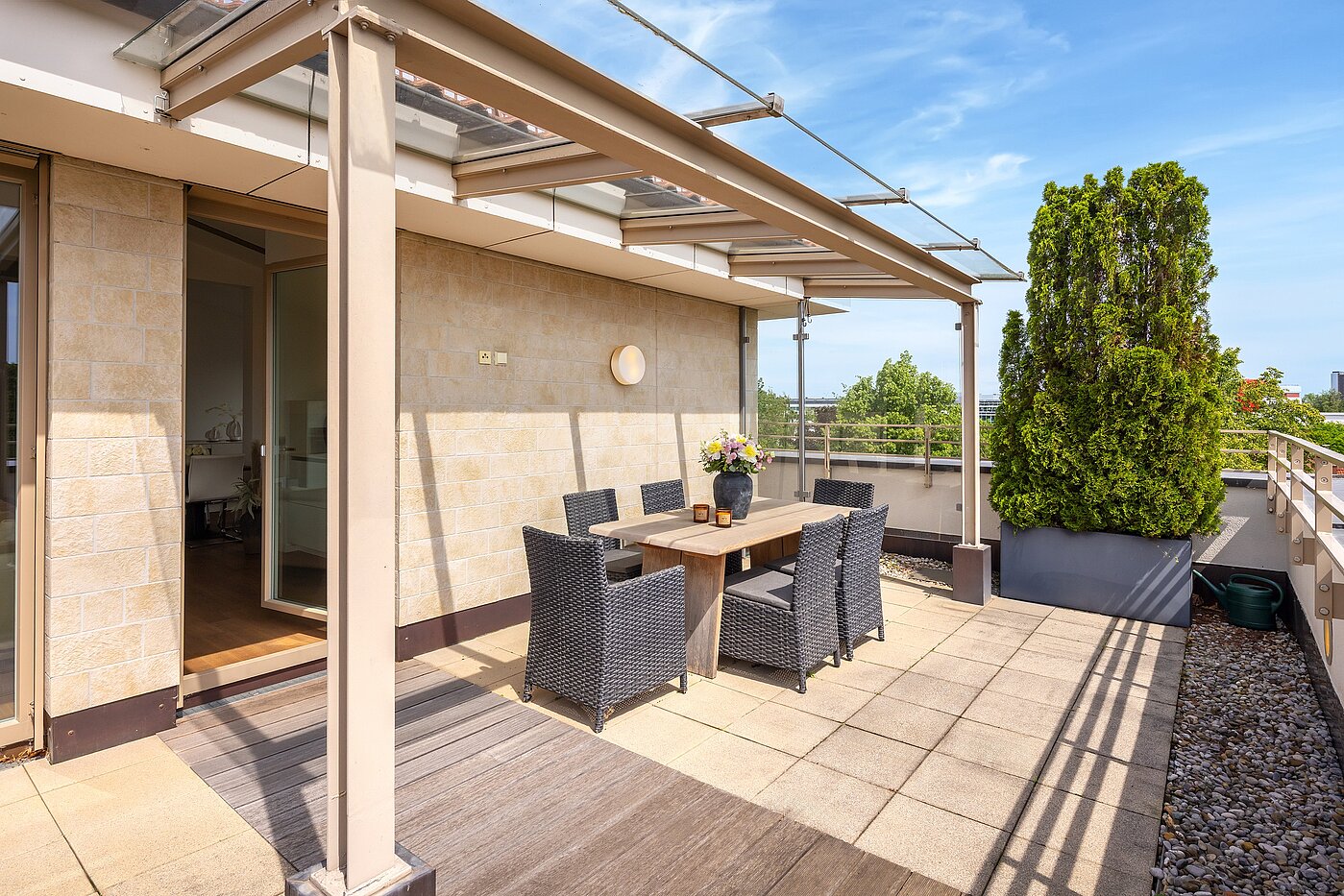 Penthouse с 3.5 комнатами | München-Oberföhring | 70237 | ...mit überdachtem Patio...