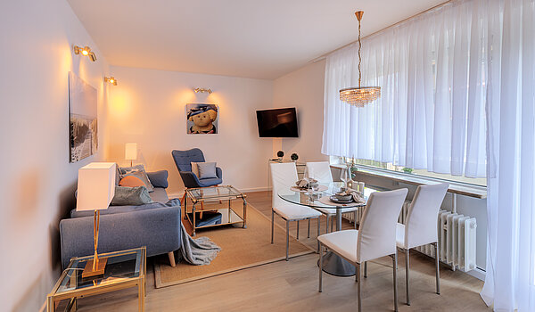 Квартира в многоэтажно доме с 2 комнатами | München-Sendling-Westpark | 70413 | Gemütlicher...