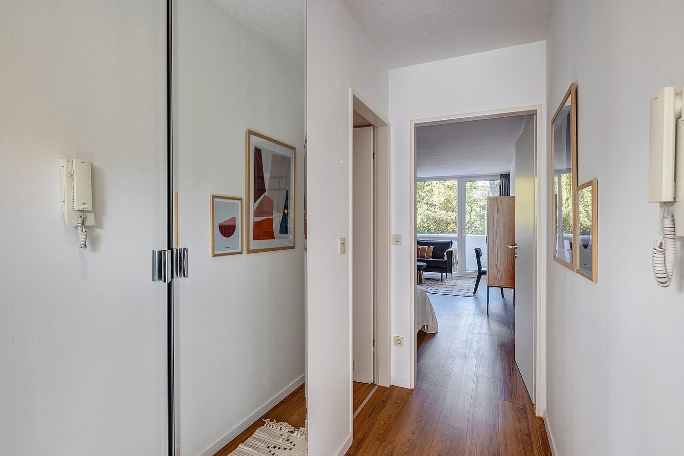 Квартира в многоэтажно доме с 1 комнатная | München-Maxvorstadt | 700022 | Flur Richtung Wohnbereich