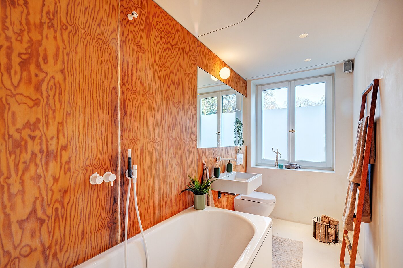 Квартира в многоэтажно доме с 2.5 комнатами | München-Au | 703111 | Bad