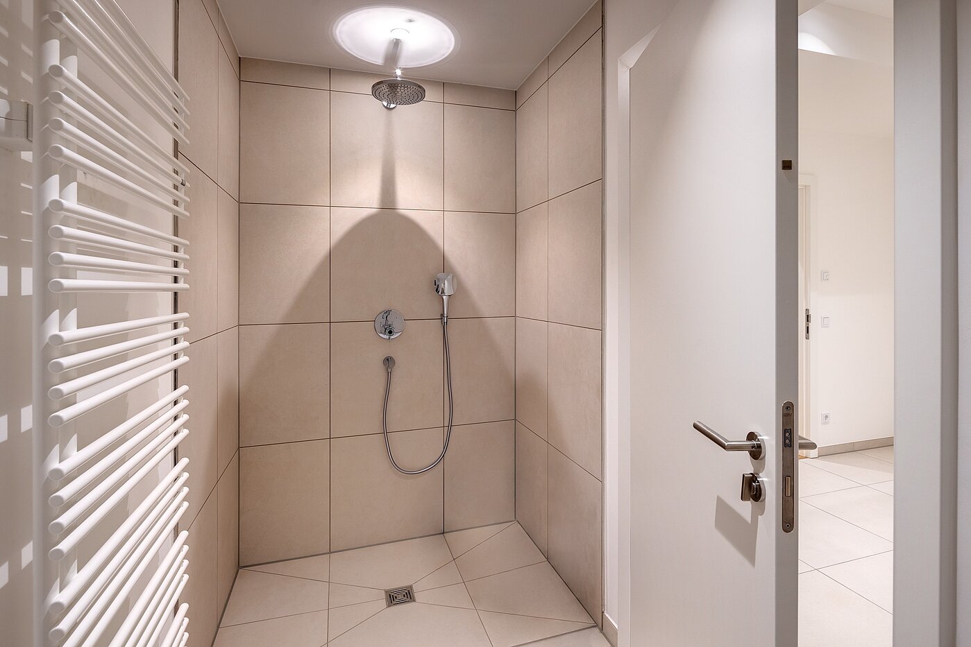 Terrassenwohnung с 3 комнатами | München-Harlaching | 70371 | Duschbad