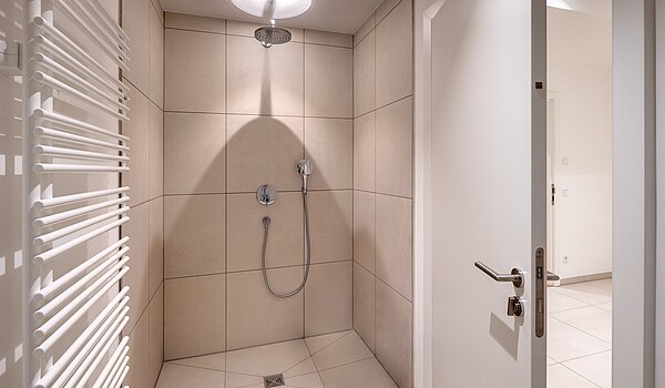 Terrassenwohnung с 3 комнатами | München-Harlaching | 70371 | Duschbad