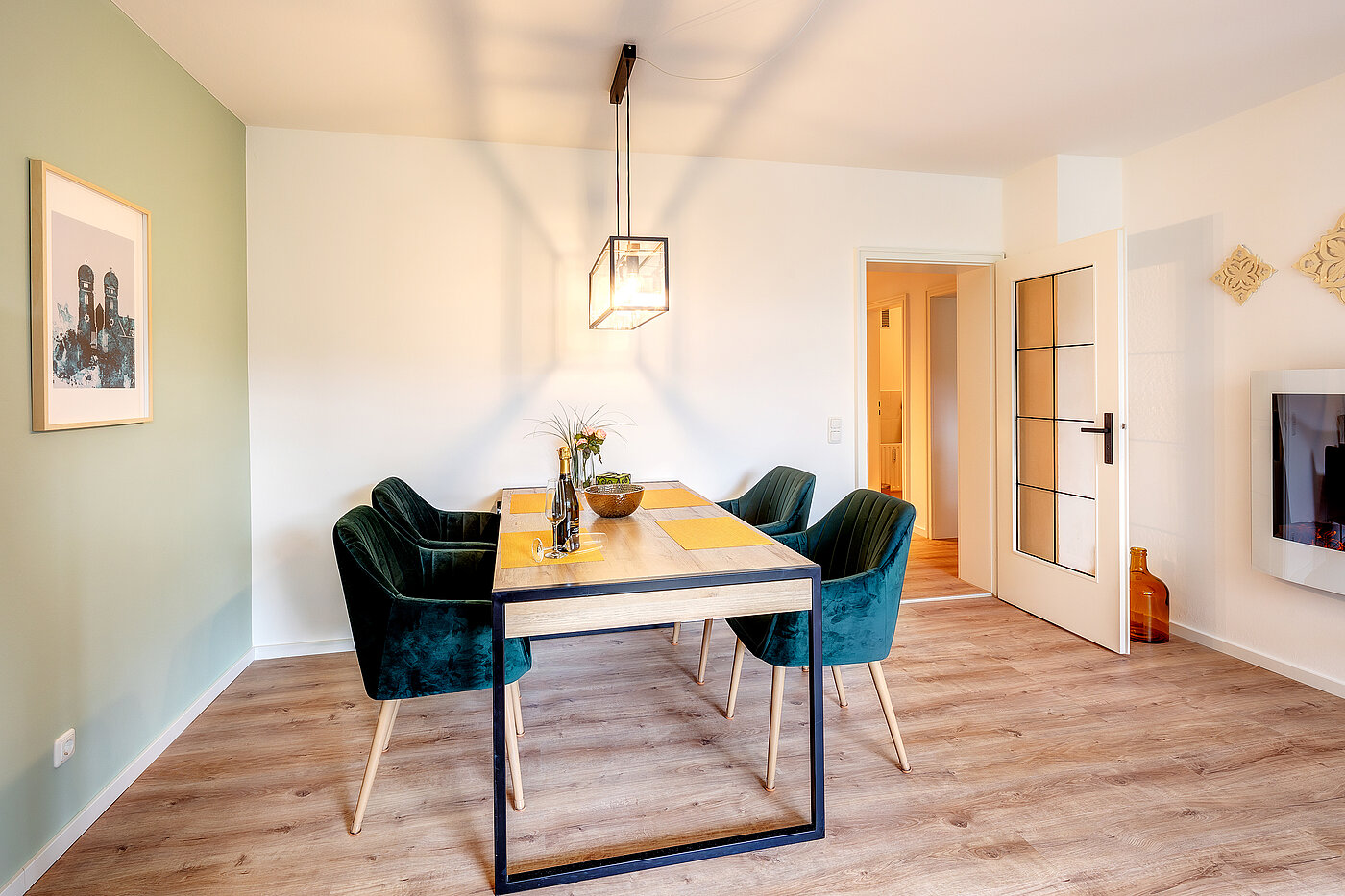 Квартира в многоэтажно доме с 3 комнатами | Unterhaching | 70421 | ...Essen