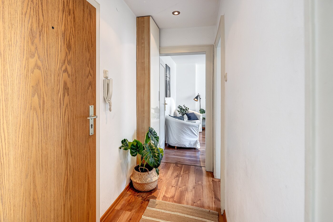 Квартира в многоэтажно доме с 1 комнатная | München-Sendling | 2201ML3 | ...und Richtung Wohnzimmer