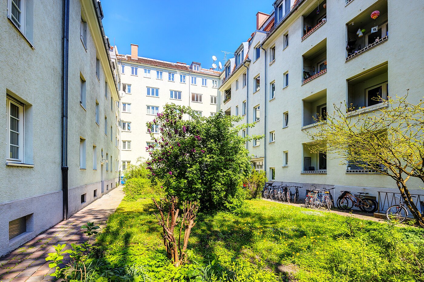 Квартира в многоэтажно доме с 2 комнатами | München-Sendling | 70220 | Innenhof