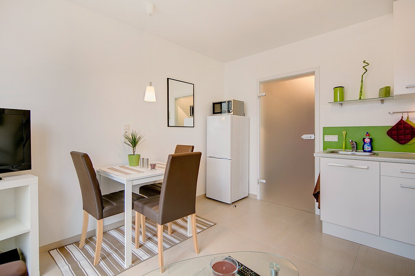 Квартира в многоэтажно доме с 1 комнатная | München-Berg am Laim | 2209ML2 | ...und Wohnbereich