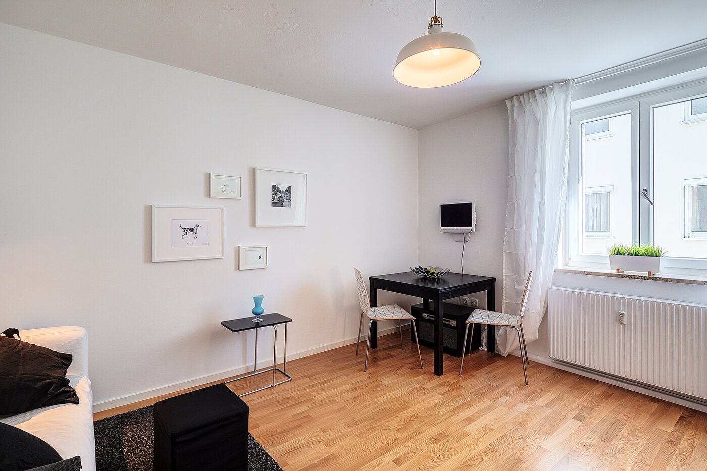 Квартира в многоэтажно доме с 2 комнатами | München-Maxvorstadt | 70398 | Wohnbereich