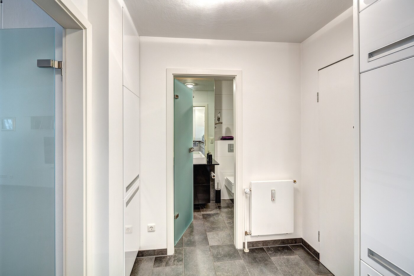 Квартира в многоэтажно доме с 1 комнатная | München-Schwabing | 2207ML10 | Diele mit Stauraum