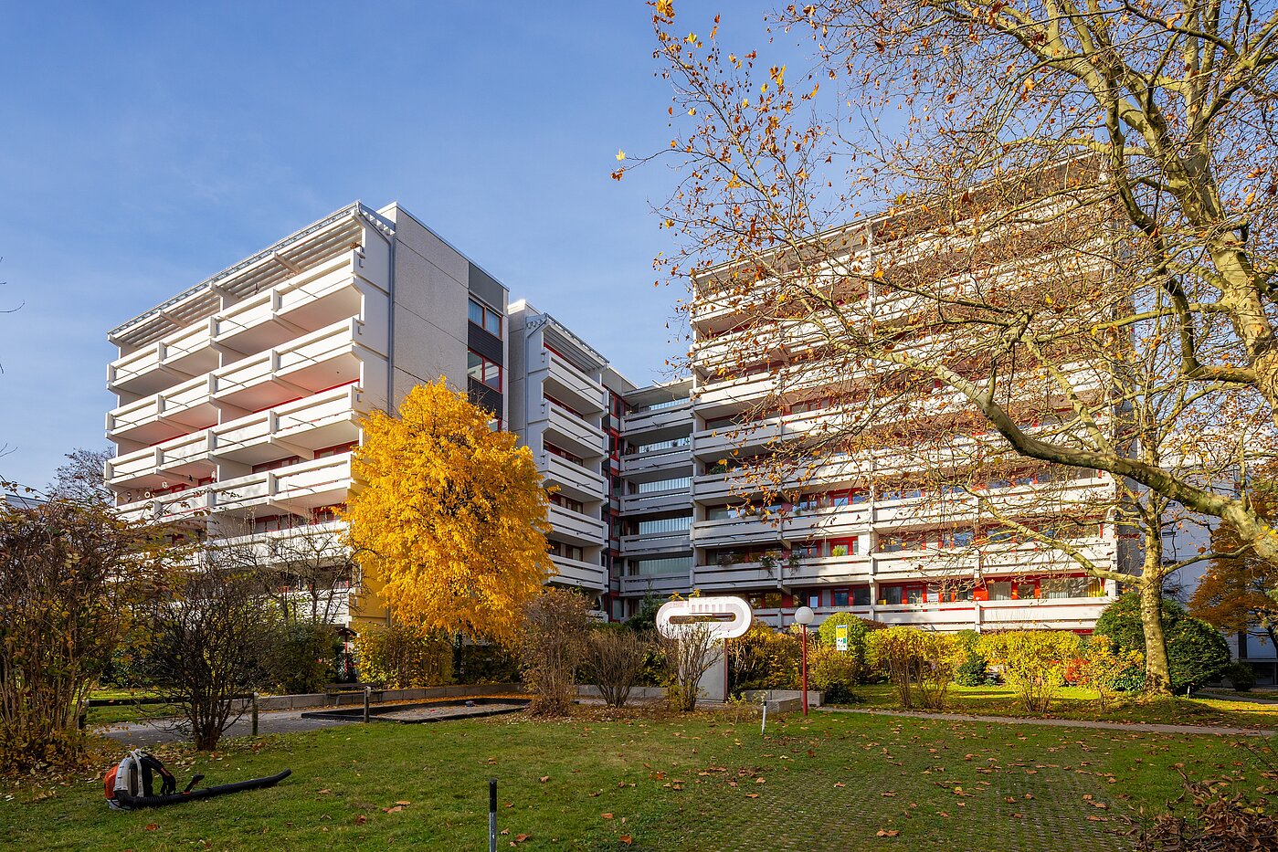 Квартира в многоэтажно доме с 3 комнатами | München-Schwabing | 70318 | Gepflegtes Objekt