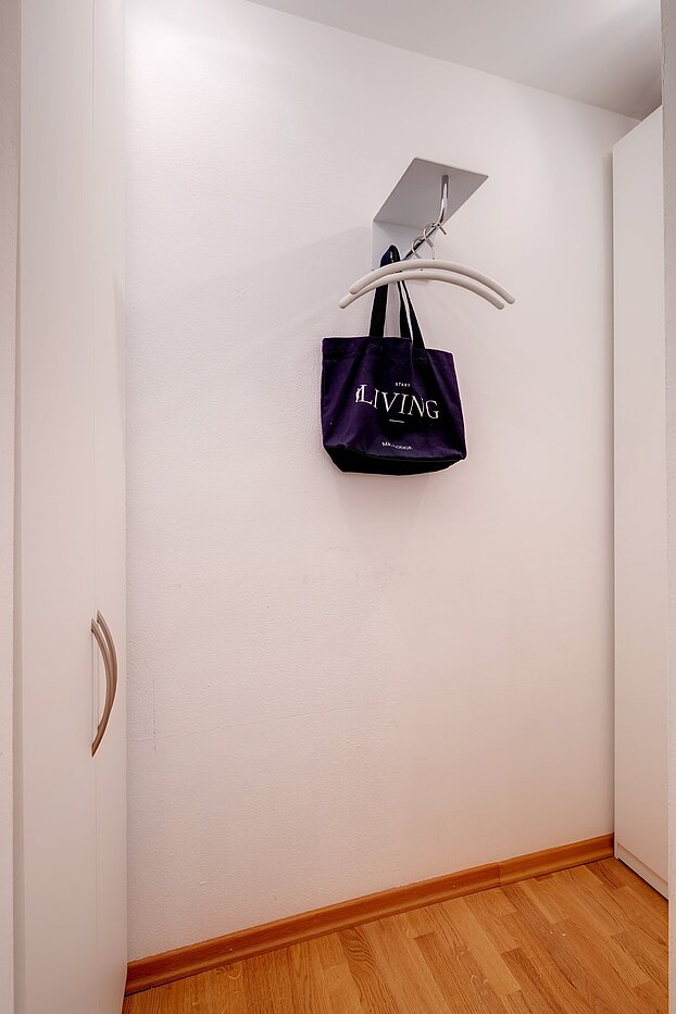 Квартира в многоэтажно доме с 2 комнатами | München-Altstadt | 2106ML7 | Ankleide mit Garderobe