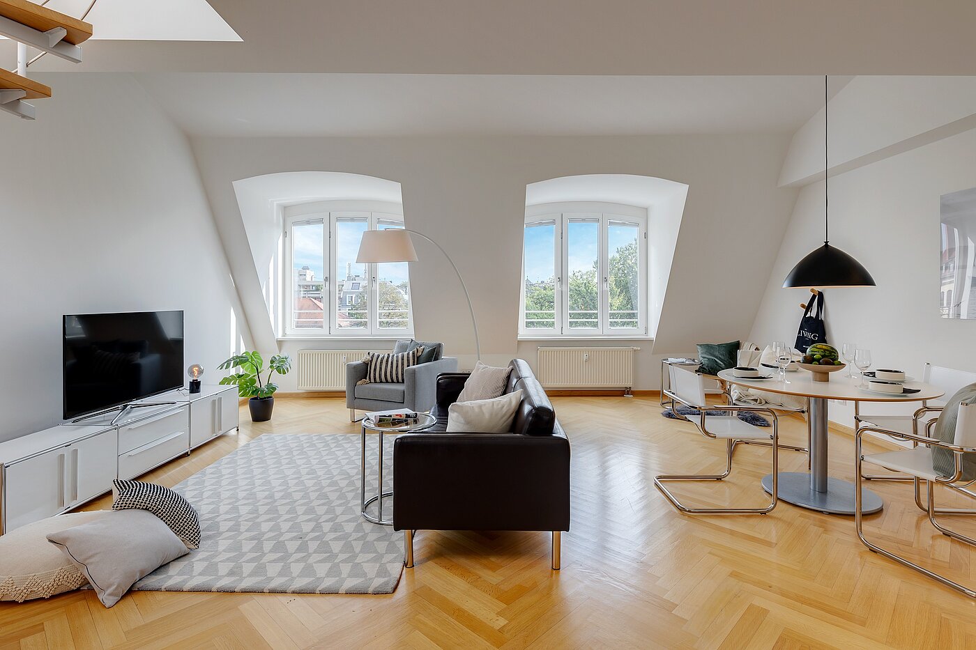 Квартира в многоэтажно доме с 2 комнатами | München-Schwabing | 2208ML2