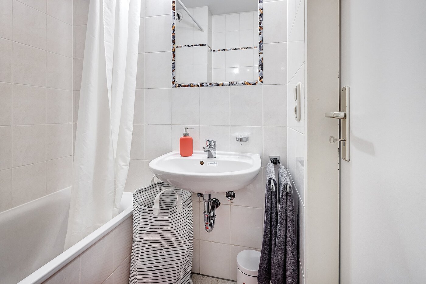 Квартира в многоэтажно доме с 1 комнатная | München-Isarvorstadt | 2108ML10 | ... ganz in Weiß