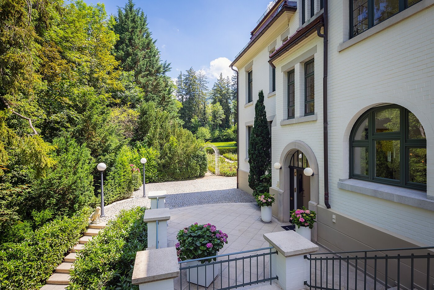 Villa с 9 комнатами | Reutlingen | 70231 | Eingangsbereich