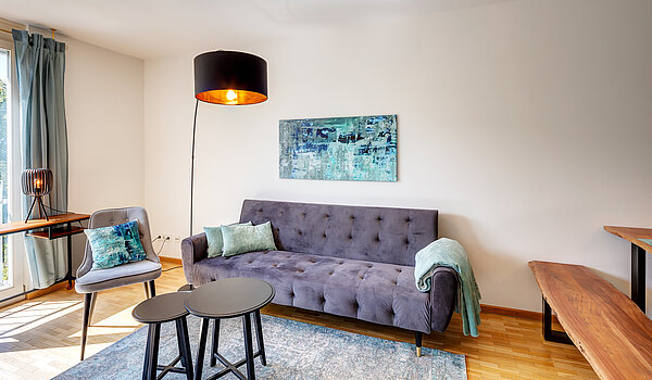 Квартира в многоэтажно доме с 2 комнатами | Haar | 70426 | ...Wohn-/ Arbeits-...