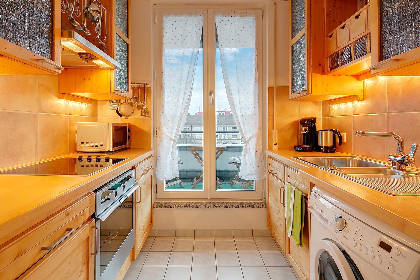 Квартира в многоэтажно доме с 2 комнатами | München-Sendling-Westpark | 2102ML6 | Küche voll ausgestattet