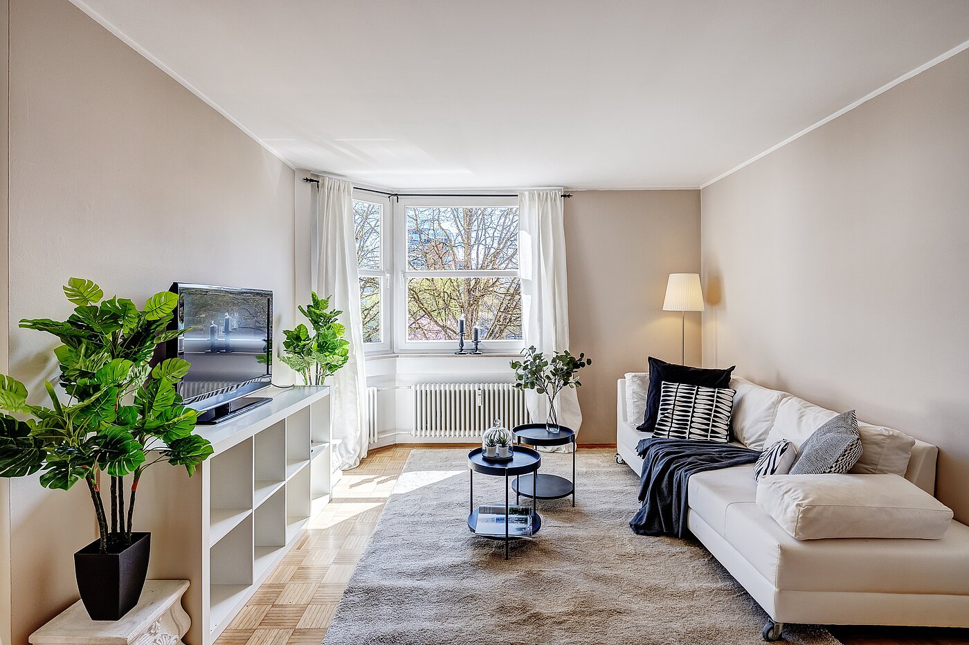 Квартира в многоэтажно доме с 1.5 комнатами | München-Bogenhausen | 2203ML2 | Großzügiges Wohnzimmer...