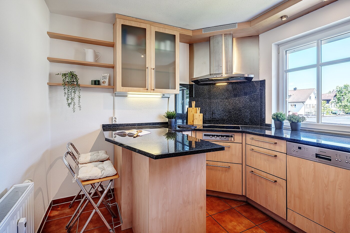 Квартира в многоэтажно доме с 3 комнатами | München-Ramersdorf | 2206ML4 | Geräumige Küche mit Esstheke...