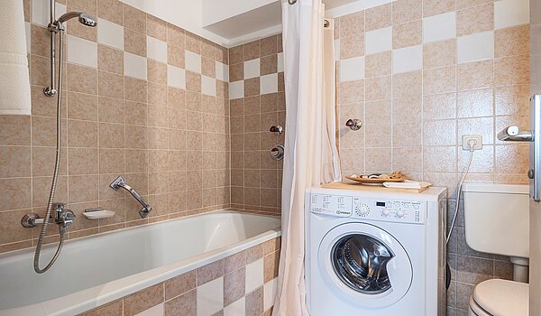 Квартира в многоэтажно доме с 2 комнатами | München-Maxvorstadt | 70398 | inkl. Waschmaschinenanschluss