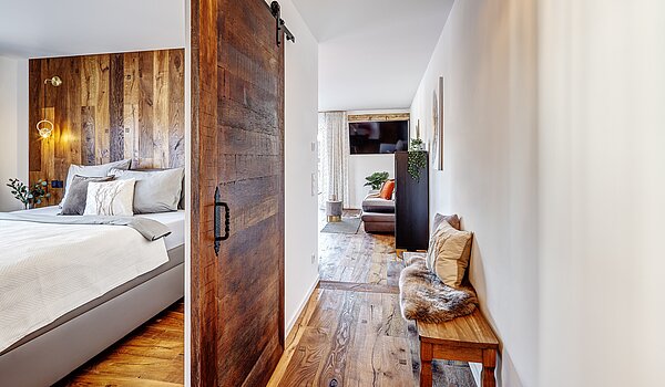 Плоский с 2 комнатами | Bad Wiessee | 700942 | Attraktive Altholztür zur räumlichen Trennung