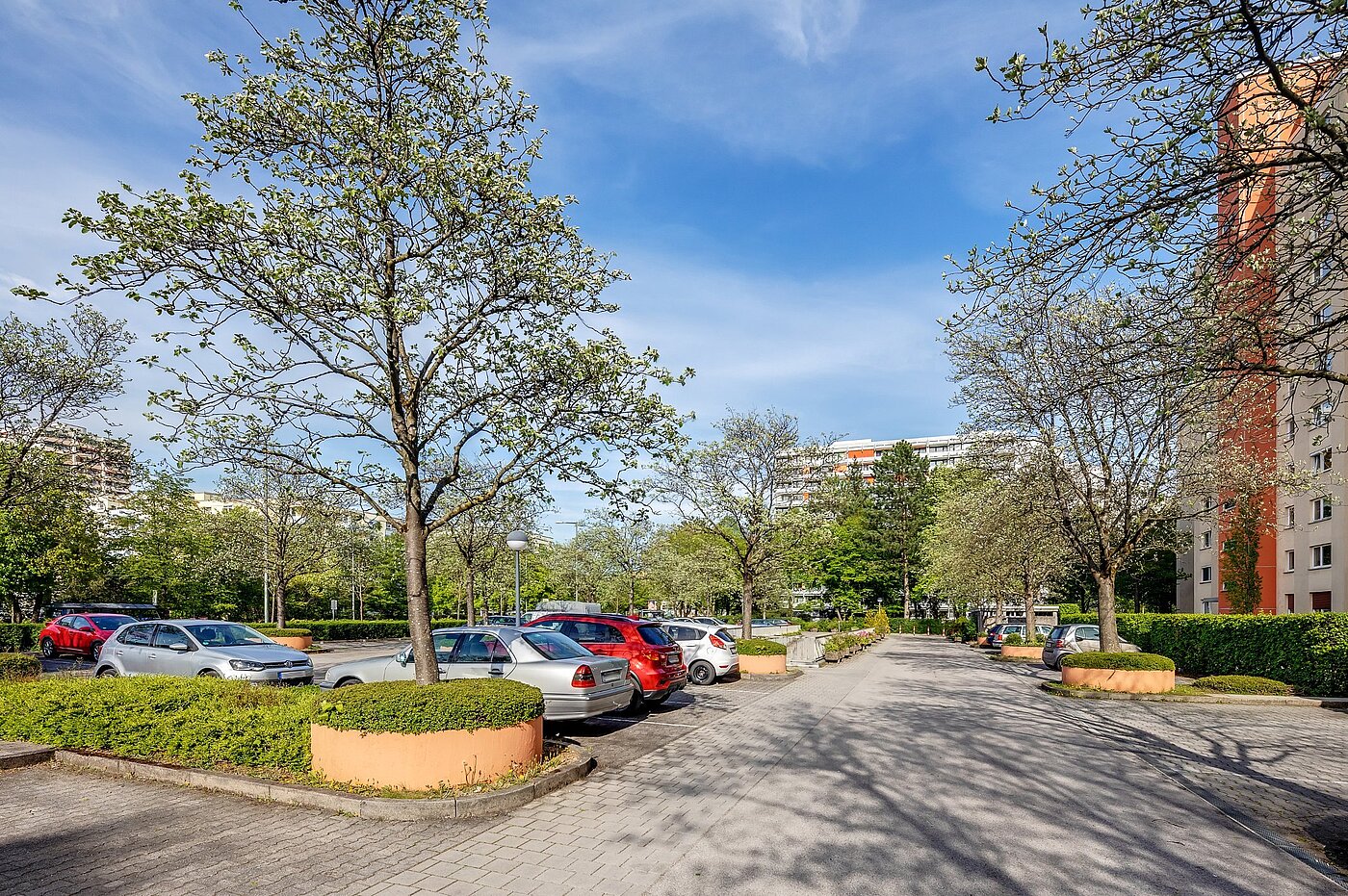 Квартира в многоэтажно доме с 2 комнатами | München-Perlach | 1904ML5 | Parkplatz