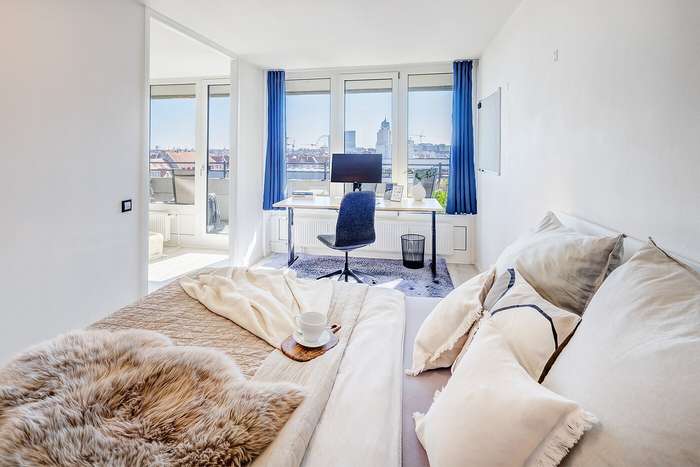 Квартира в многоэтажно доме с 2 комнатами | München-Haidhausen | 70214 | Arbeitsplatz am Fenster