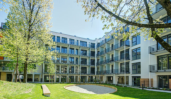 Apartment с 1.5 комнатами | München-Bogenhausen | 70378 | Innenhof