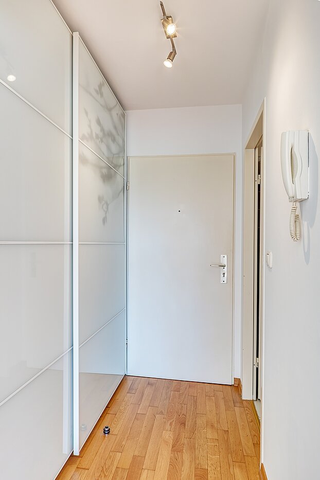 Apartment с 2 комнатами | München-Feldmoching | 70466 | Flur Richtung Eingang