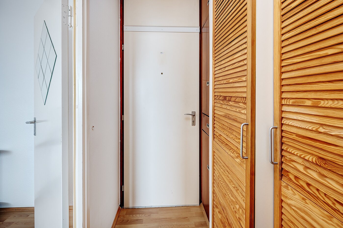 Квартира в многоэтажно доме с 1 комнатная | München-Solln | 2201ML92 | ...mit Blick zur Wohnungstür