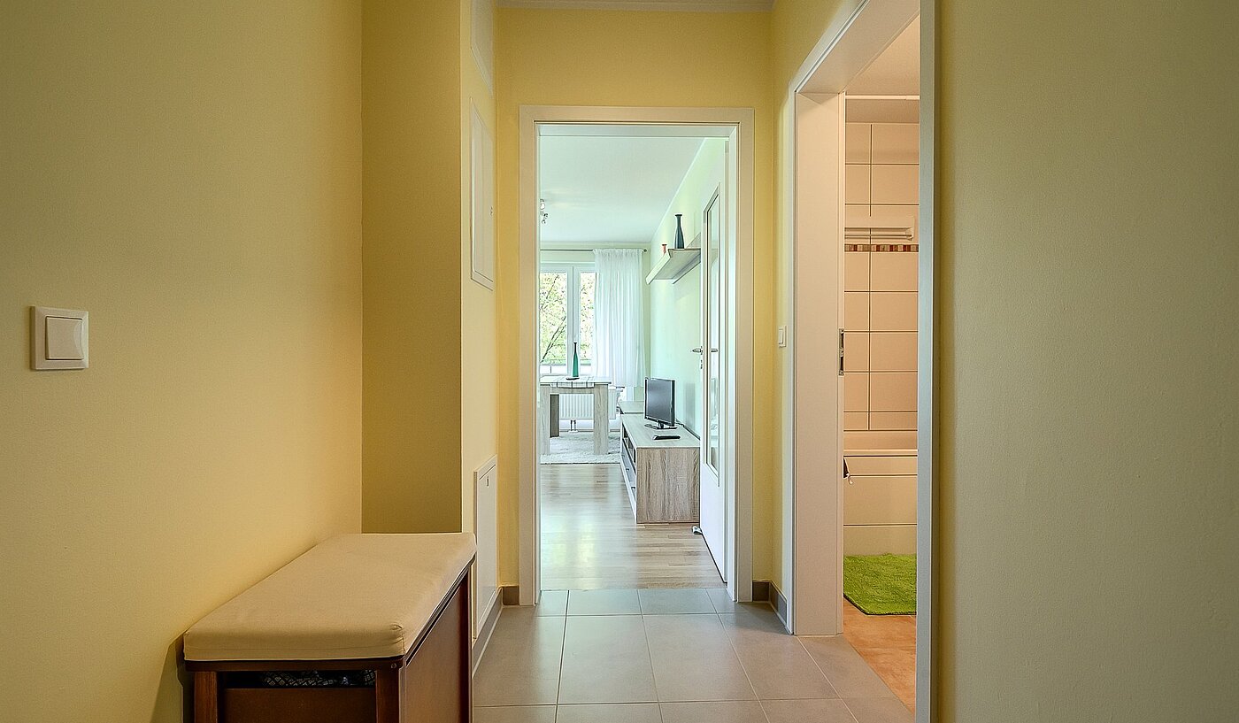 Квартира в многоэтажно доме с 2 комнатами | München-Milbertshofen | 2004ML3 | geräumiger Flur