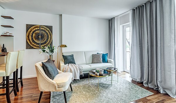 Квартира в многоэтажно доме с 2 комнатами | München-Schwabing | 70434 | ...behaglich Wohnen...