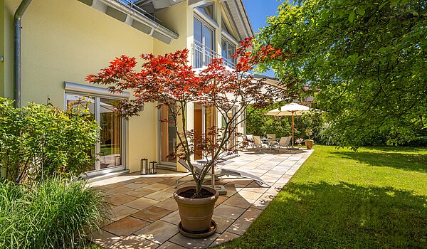 Особняк с 5 комнатами | Icking | 70438 | ...Wohnterrasse mit...
