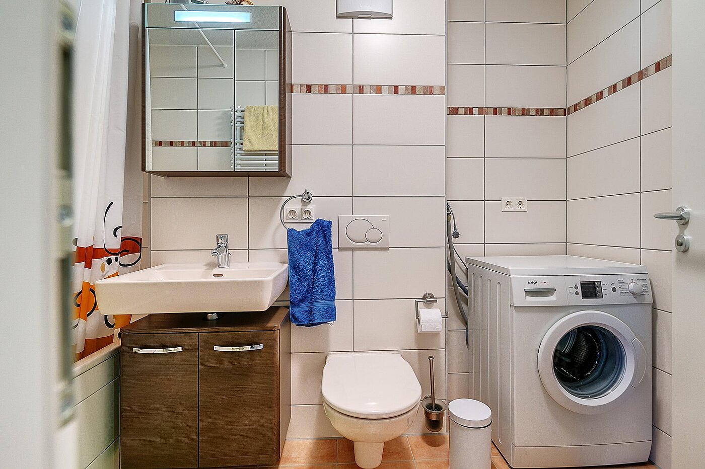 Квартира в многоэтажно доме с 2 комнатами | München-Milbertshofen | 2004ML3 | Bad mit Wanne